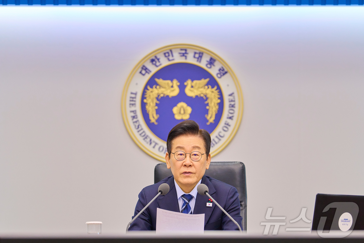 (서울=뉴스1) 이재명 기자 = 이재명 대통령이 4일 서울 용산 대통령실 청사에서 열린 수석보좌관회의에서 발언하고 있다. (대통령실 제공. 재판매 및 DB 금지)  2025.12. …