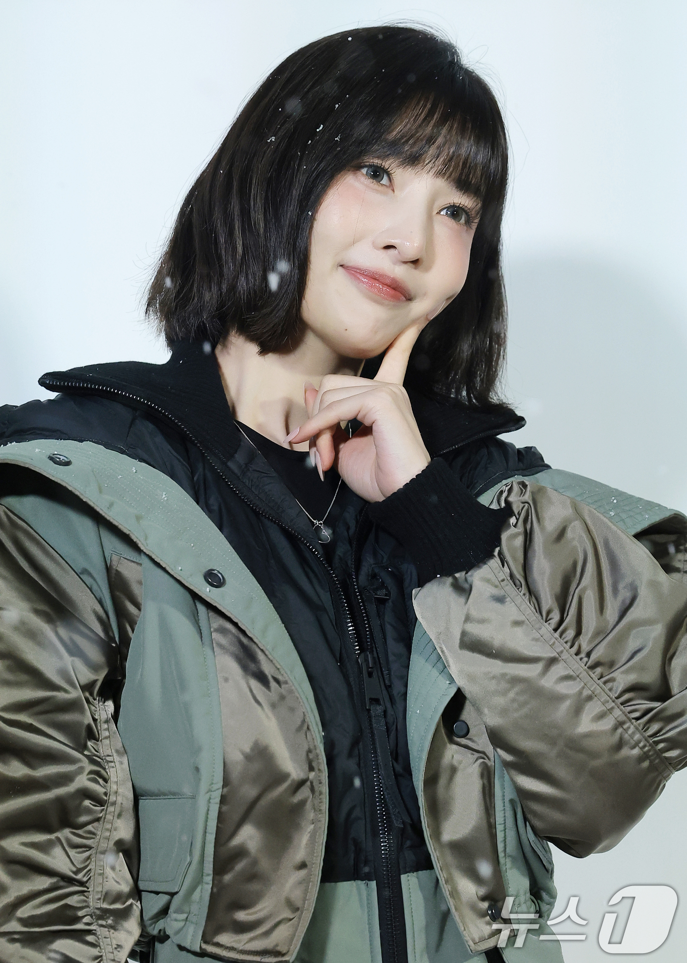 (서울=뉴스1) 권현진 기자 = 레드벨벳 조이가 4일 오후 서울 종로구 통의동 재단법인 아름지기에서 열린 캐나다구스 '더 파이오니어링 저니' 쇼케이스에 참석해 포즈를 취하고 있다. …