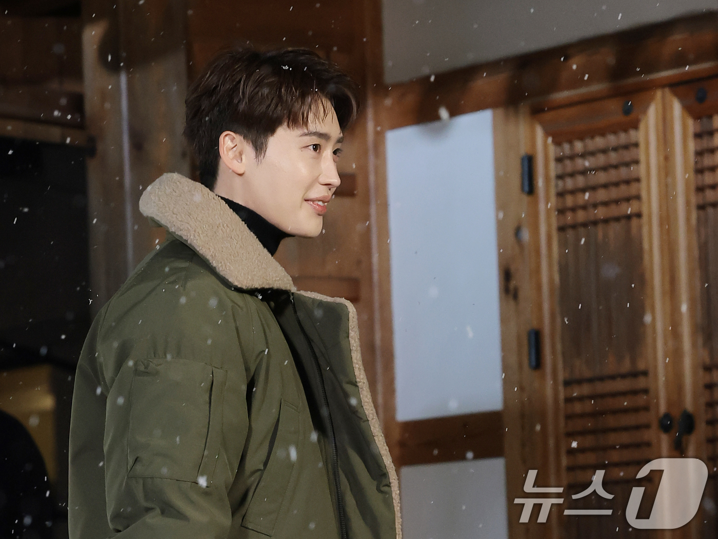 (서울=뉴스1) 권현진 기자 = 배우 이종석이 4일 오후 서울 종로구 통의동 재단법인 아름지기에서 열린 캐나다구스 '더 파이오니어링 저니' 쇼케이스에 참석하고 있다. 2025.12 …