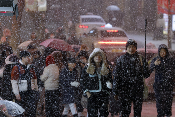 첫눈이 만들어준 낭만적 서울
