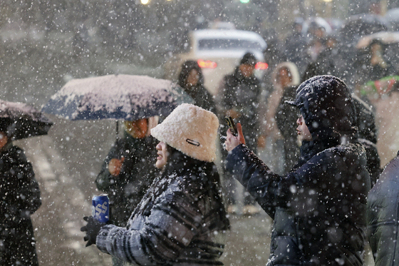 하얗게 변한 서울
