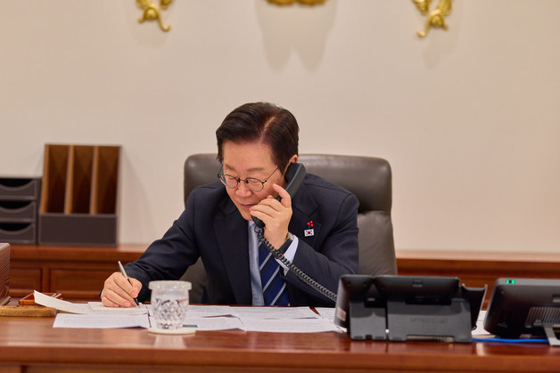 이재명 대통령, 루마니아 대통령과 전화 통화