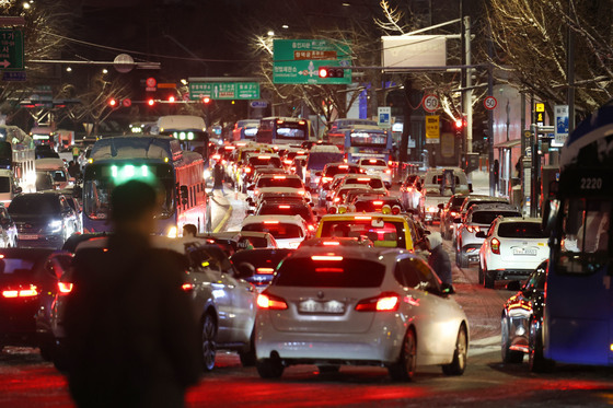 폭설에 '교통비상'