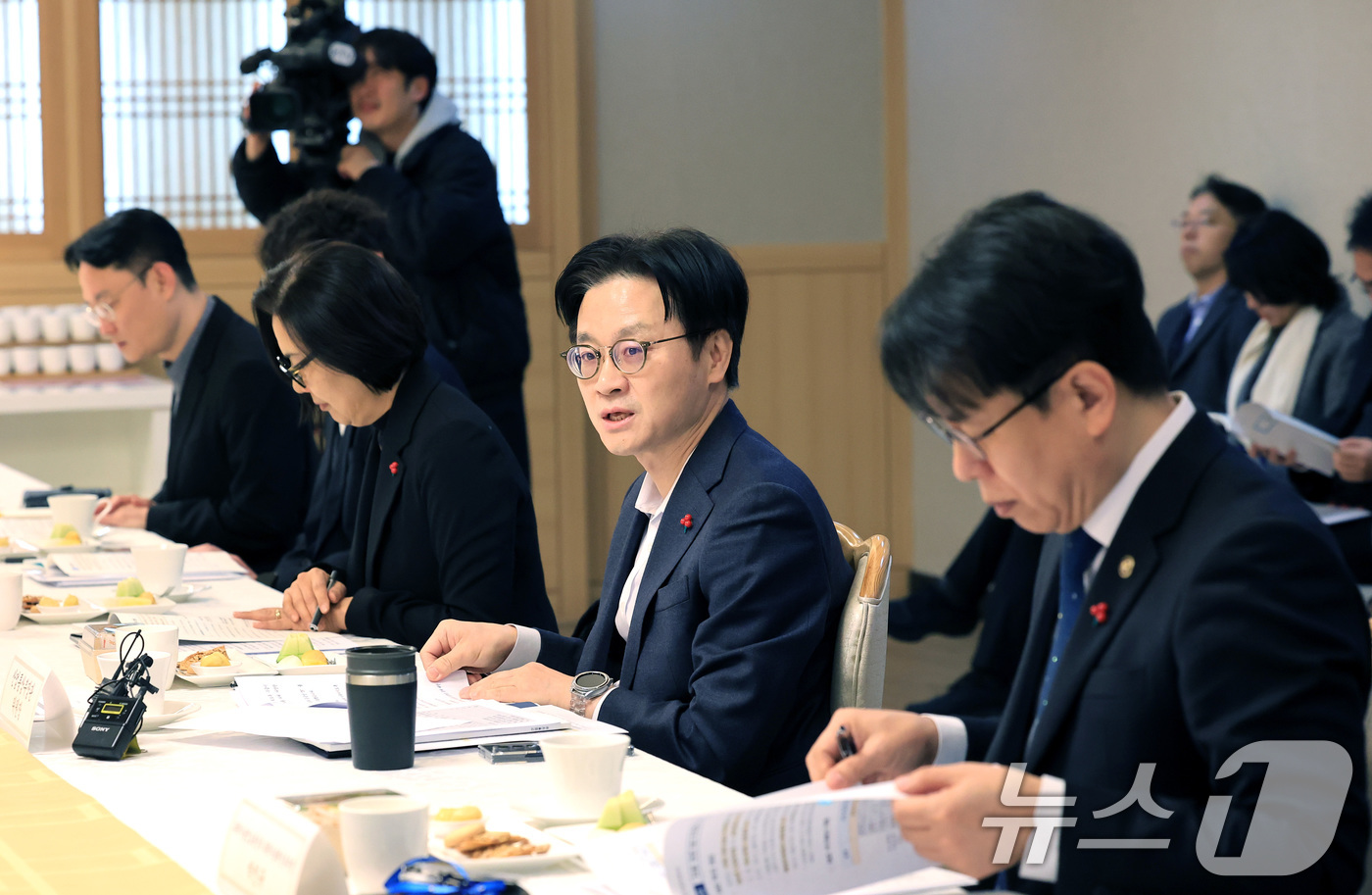 (서울=뉴스1) 임세영 기자 = 김정관 산업통상부 장관이 5일 오전 서울 종로구 정부서울청사에서 열린 제1차 자원안보협의회의에서 모두발언을 하고 있다. 2025.12.5/뉴스1