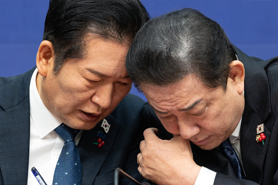 정청래·김병기 '밀착 대화'