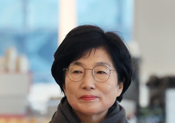 특검 출석하는 김기현 의원 아내