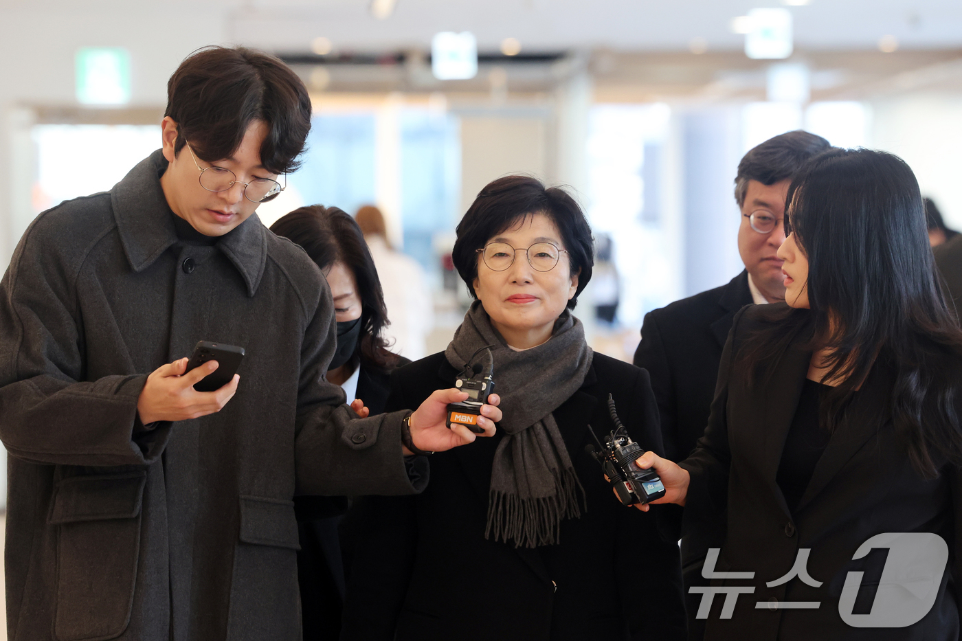 (서울=뉴스1) 황기선 기자 = 김기현 국민의힘 의원 배우자 이 모 씨가 5일 오전 오전 서울 종로구 광화문 KT 빌딩에 마련된 김건희 특검(특별검사 민중기) 사무실에 피의자 신분 …