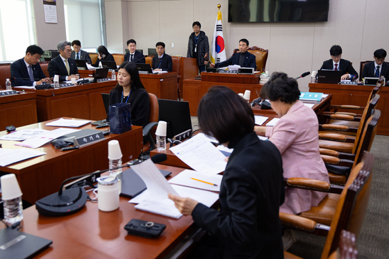 헌법위배 '친족간 재산범죄 처벌면제' 폐지법 법사소위 통과