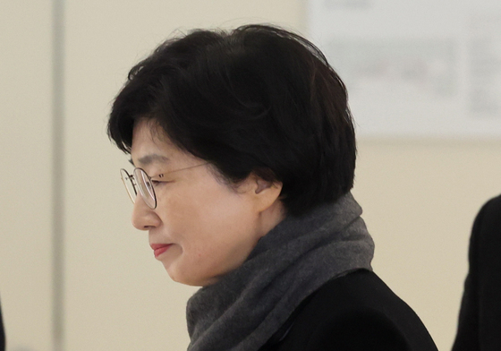 '김건희 고가 가방 의혹' 김기현 의원 배우자 특검 출석