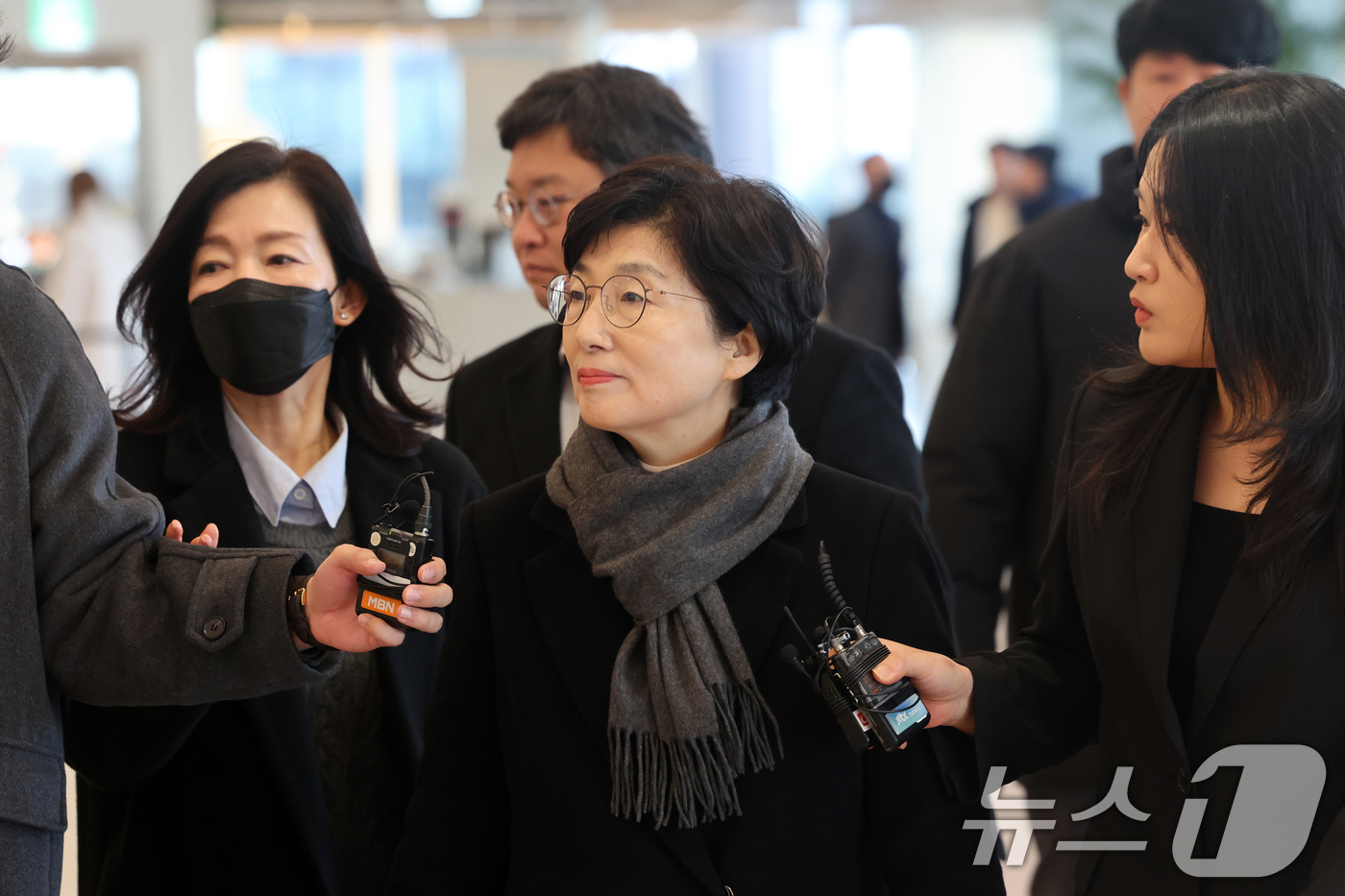 (서울=뉴스1) 황기선 기자 = 김기현 국민의힘 의원 배우자 이 모 씨가 5일 오전 오전 서울 종로구 광화문 KT 빌딩에 마련된 김건희 특검(특별검사 민중기) 사무실에 피의자 신분 …