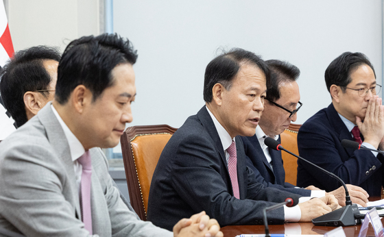 윤한홍 국민의힘 의원 "계엄 사과해야"