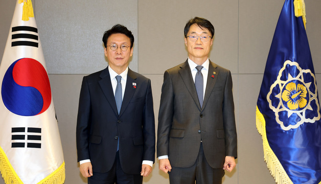 김민석 국무총리, 한삼석 국민권익위원회 부위원장 임명장 수여