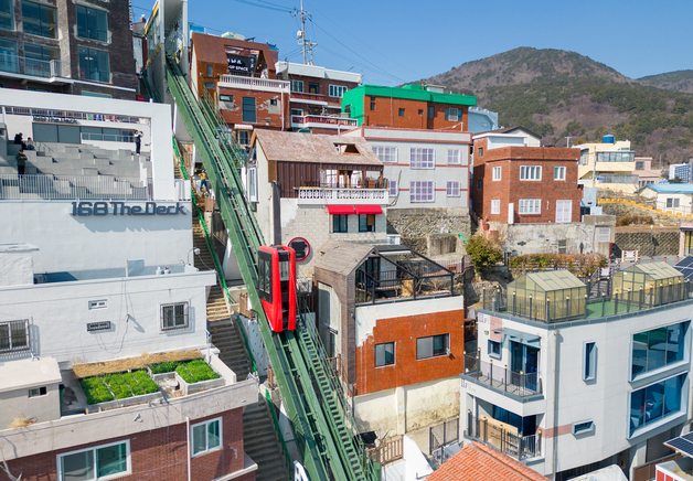 부산 동구 초량168계단 엘리베이터, 세계적 우수사례로 꼽혀
