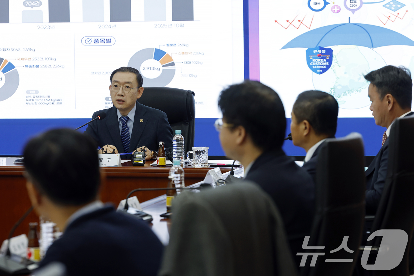 (서울=뉴스1) 박정호 기자 = 이명구 관세청장이 5일 오전 서울 강남구 논현동 서울세관에서 열린 마약밀수 특별대책 추진단 회의에서 발언을 하고 있다.올해 10월 말 기준 총 1, …