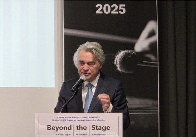 국제콩쿠르세계연맹 회장 "복제의 시대는 끝났다…예술가, 더 모험해야"