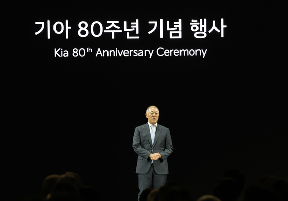 정의선 "기아 80년 위대, '도전' DNA로 100년 여정 만들 것"(종합)