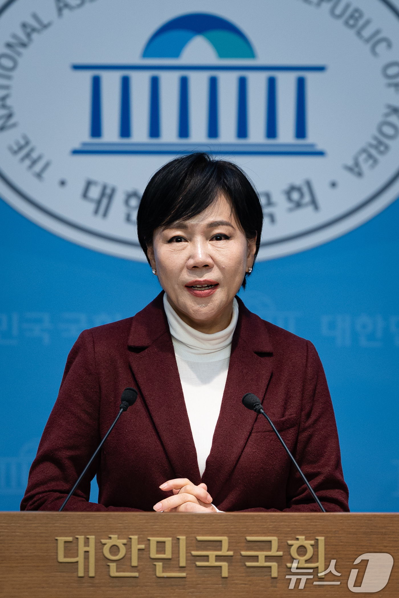 (서울=뉴스1) 유승관 기자 = 전현희 더불어민주당 의원이 5일 서울 여의도 국회 소통관에서 감사원 권익위 표적감사 관련 기자회견을 하고 있다. 2025.12.5/뉴스1