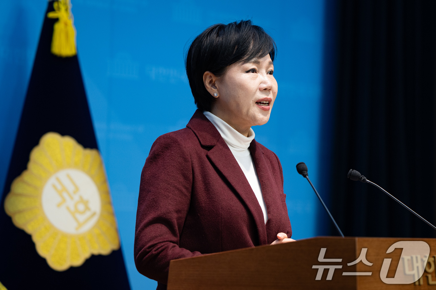 (서울=뉴스1) 유승관 기자 = 전현희 더불어민주당 의원이 5일 서울 여의도 국회 소통관에서 감사원 권익위 표적감사 관련 기자회견을 하고 있다. 2025.12.5/뉴스1