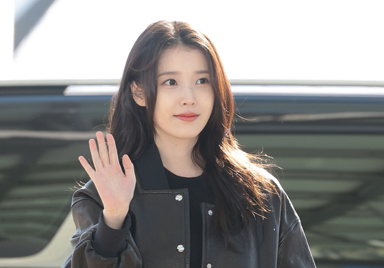 아이유, 맑은 눈의 인형