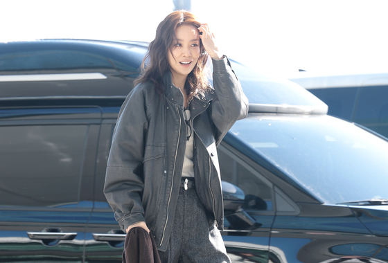 출국하는 차주영