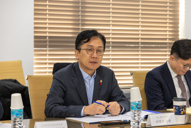 홈플러스 입점 소상공인 만난 2차관 "현장과 지속 소통할 것"