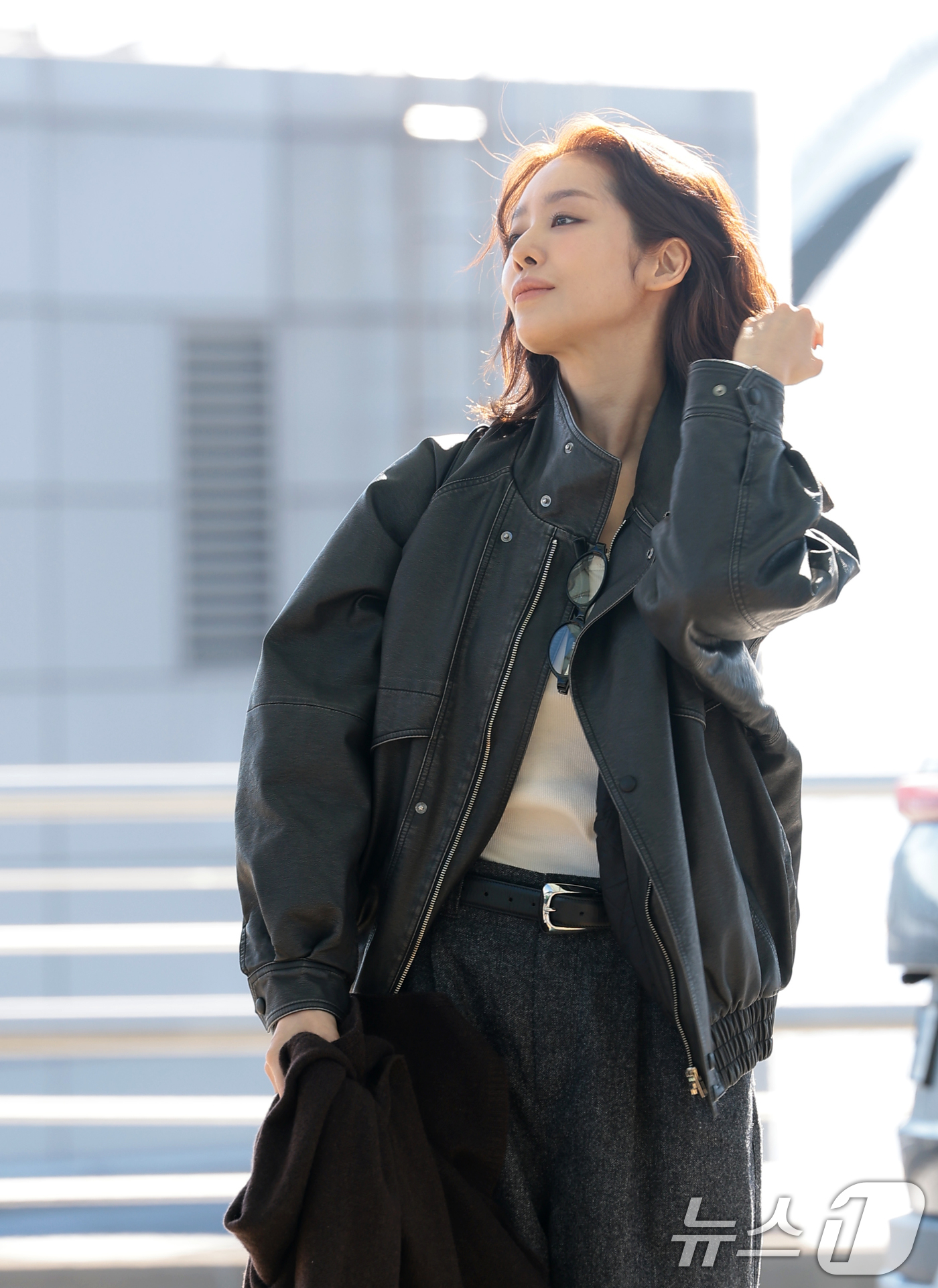 (인천공항=뉴스1) 권현진 기자 = 배우 차주영이 해외 일정을 위해 5일 인천국제공항을 통해 대만으로 출국하고 있다. 2025.12.5/뉴스1