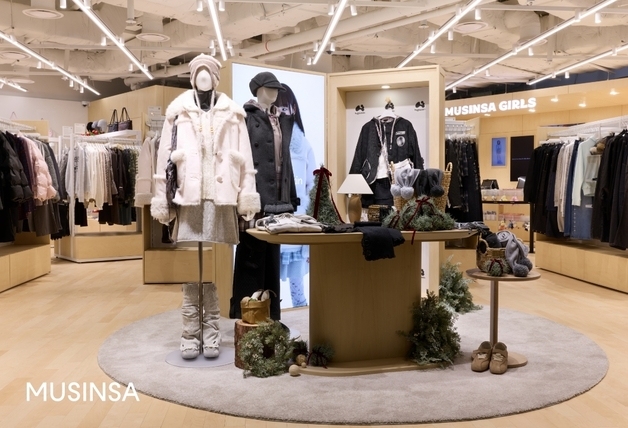 무신사, 영등포 타임스퀘어 '무신사 걸즈' 오픈…44개 브랜드 선봬