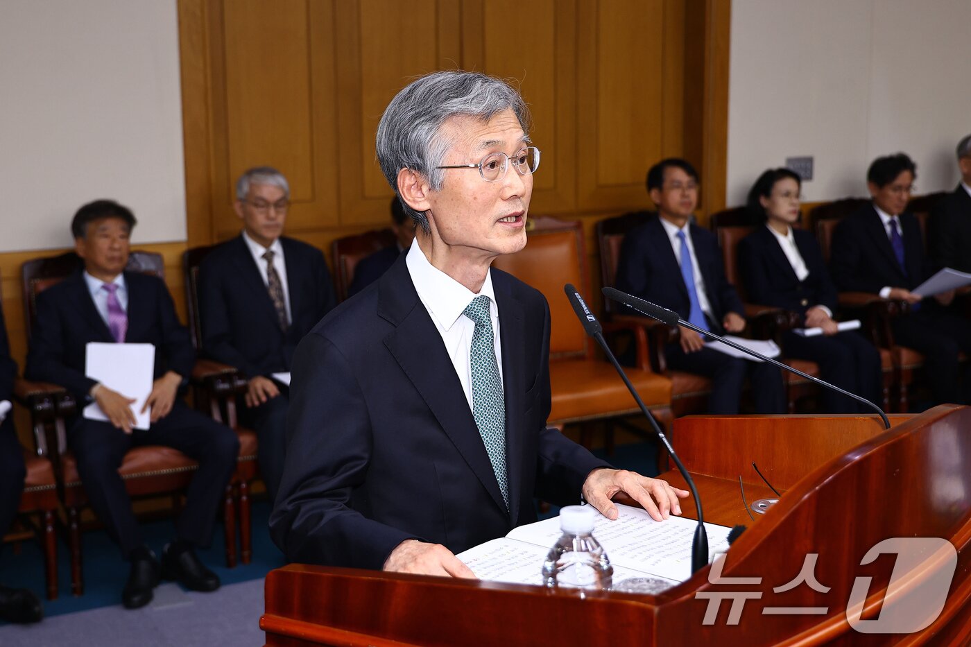 본문 이미지 - 조희대 대법원장이 5일 오후 서울 서초구 대법원에서 열린 전국법원장회의에서 인사말을 하고 있다. &#40;공동취재&#41; ⓒ News1 장수영 기자