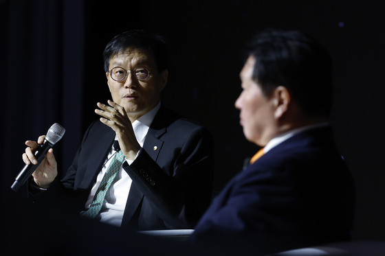 최태원 회장과 특별대담 갖는 이창용 한은 총재