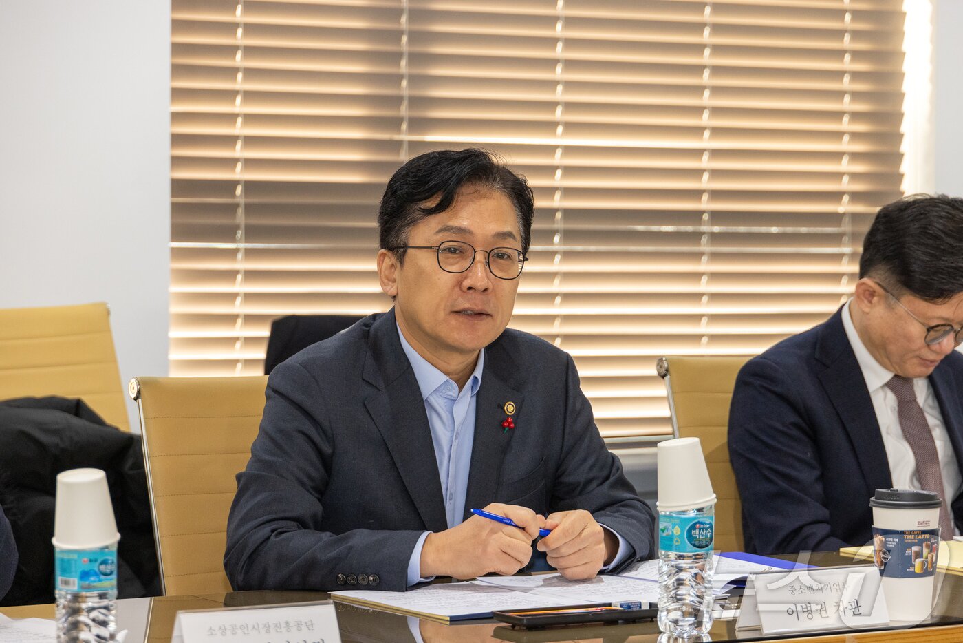 본문 이미지 - 이병권 중소벤처기업부 제2차관이 5일 오전 서울 마포구 드림스퀘어에서 열린 '홈플러스 입점 소상공인 간담회'에서 발언하고 있다. (중소벤처기업부 제공. 재판매 및 DB 금지) 2025.12.5 ⓒ 뉴스1