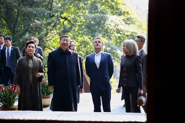 '밀착' 중·프 정상 이틀째 회담…우크라 문제 등 평화 해결 노력 합의