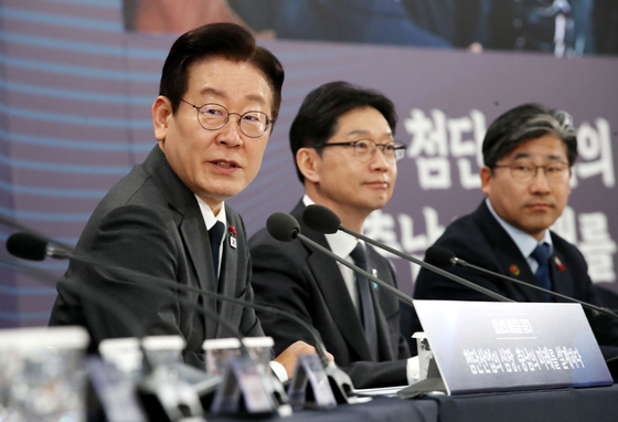 李대통령 "대전·충남 모범통합 해보자"…'지역 통합론' 띄웠다(종합)