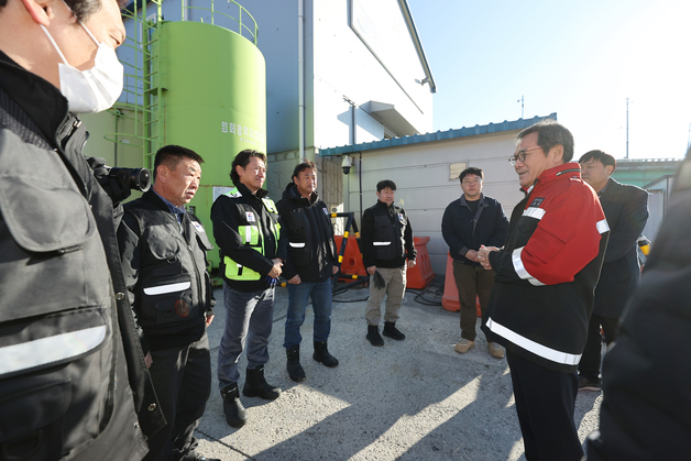 강릉시, 제설대책 기간 17일 연장…"이상기후 대비 총력"
