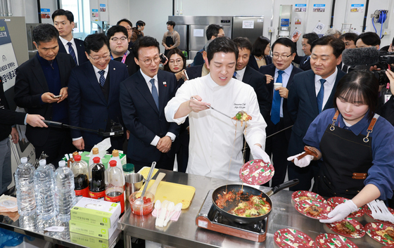 "청년, K-푸드 성장 핵심"…정부·전북도, 청년식품기업 지원 강화
