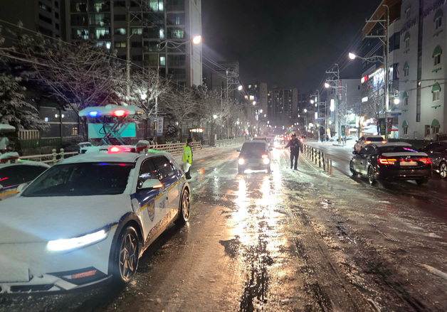 폭설 예보 듣고 뭐했나? "경기북부 제설 대책 엉망" 시민 불만