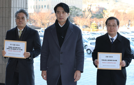 與 의원들 "李사건, 명백한 조작기소… 검찰 공소취소해야"