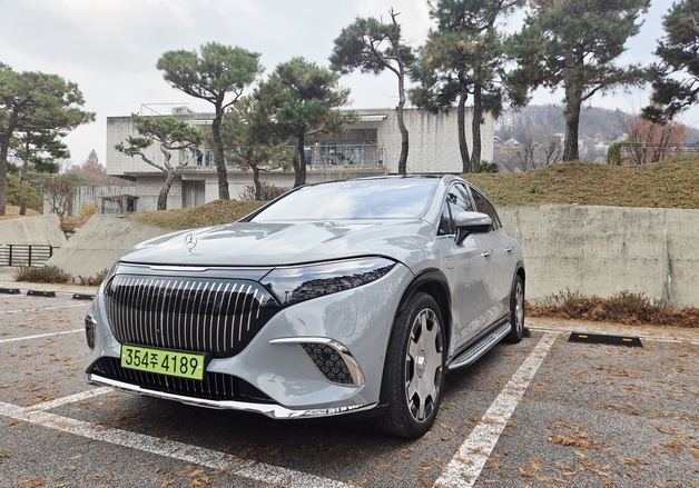초호화 럭셔리 전기 SUV의 새 기준…마이바흐 EQS 680 SUV[시승기]
