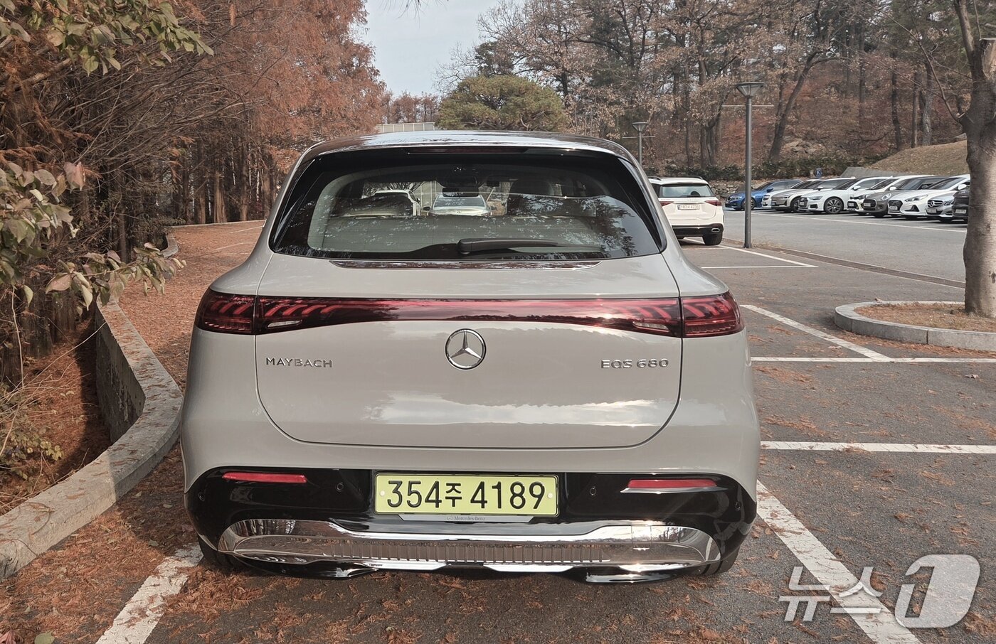 본문 이미지 - 마이바흐 EQS 680 SUV 뒷모습. ⓒ News1 박기범 기자