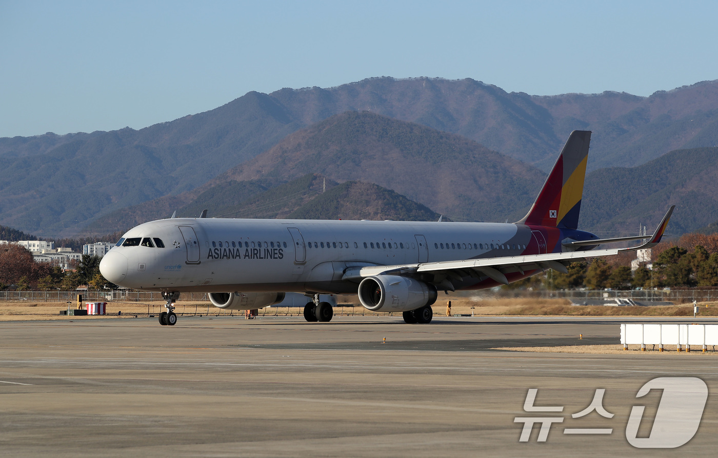 (대구=뉴스1) 공정식 기자 = 대구 도심 군 공항(K-2)과 민간공항을 이전해 대구 군위·경북 의성에 신공항을 건설하는 TK 민·군 통합공항 관련 사업비가 내년 예산에 한 푼도 …