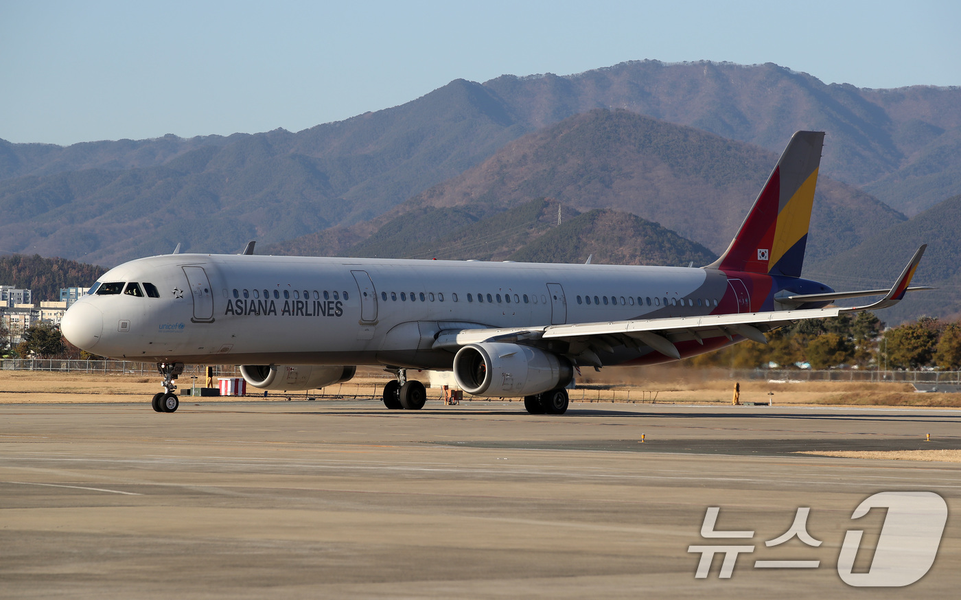 (대구=뉴스1) 공정식 기자 = 대구 도심 군 공항(K-2)과 민간공항을 이전해 대구 군위·경북 의성에 신공항을 건설하는 TK 민·군 통합공항 관련 사업비가 내년 예산에 한 푼도 …