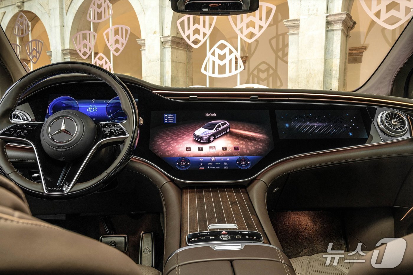 본문 이미지 - 마이바흐 EQS 680 SUV 1열 ⓒ News1