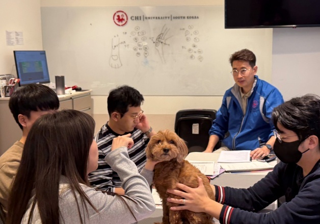 치 코리아, 침치료인증수의사 과정 진행…올해 마지막 시험 치러