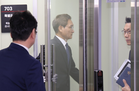 [속보] 관봉권·쿠팡 특검, 한은 발권국에 수색영장 집행…첫 강제수사