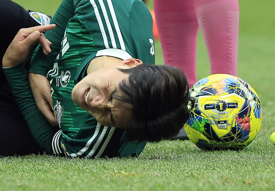 괴로워 하는 박진섭