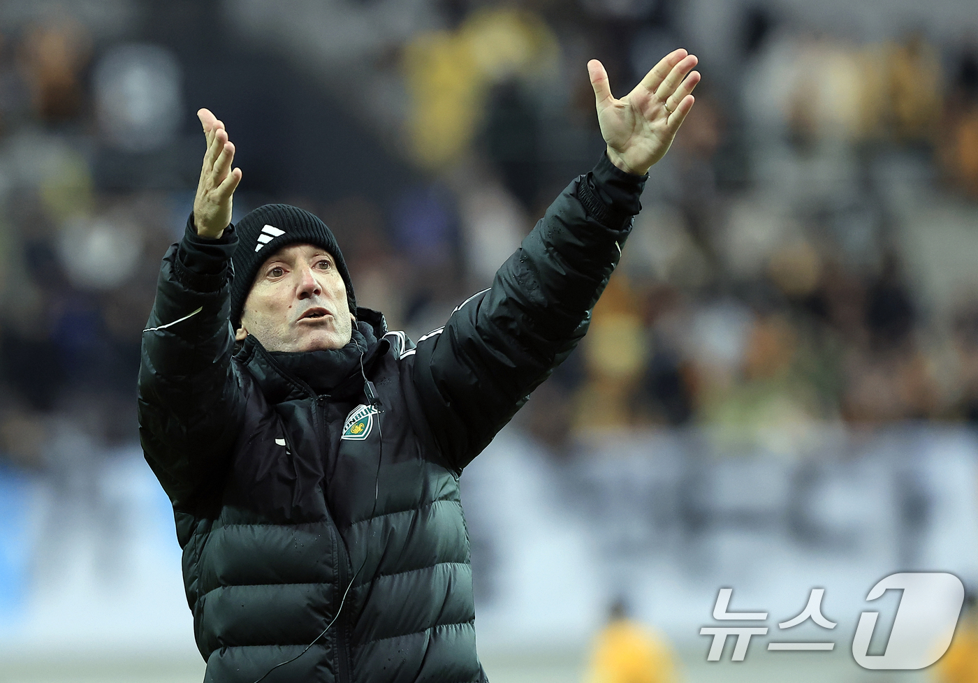 (서울=뉴스1) 박정호 기자 = 6일 오후 서울 마포구 월드컵로 서울월드컵경기장에서 열린 광주FC와 전북현대의 2025 하나은행 코리아컵 결승전에서 2대1로 승리해 우승을 차지한 …