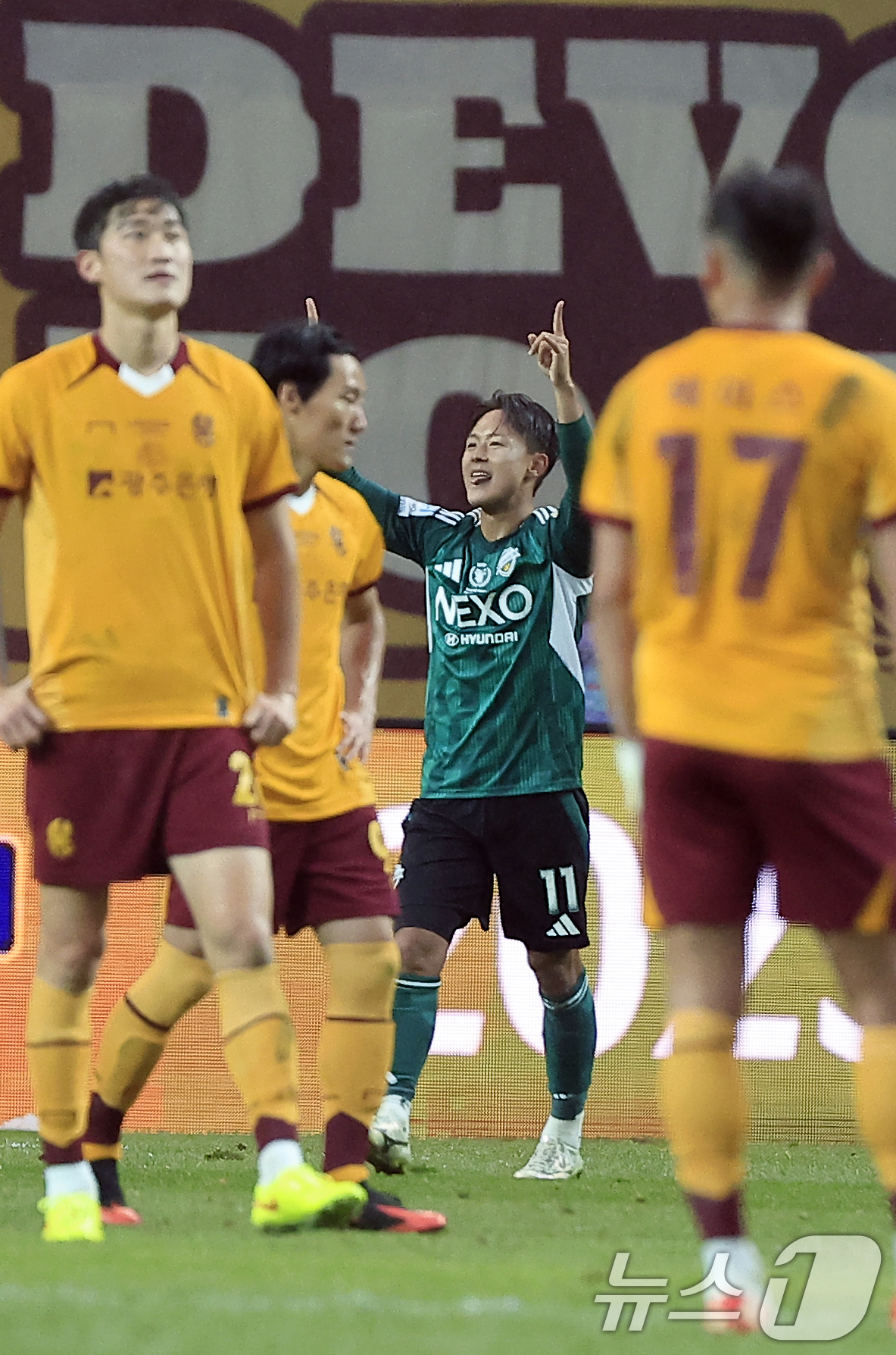 (서울=뉴스1) 박정호 기자 = 6일 오후 서울 마포구 월드컵로 서울월드컵경기장에서 열린 광주FC와 전북현대의 2025 하나은행 코리아컵 결승전에서 전북 이승우가 역전골을 넣은 뒤 …