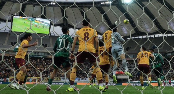 전북 공세 막는 노희동 골키퍼