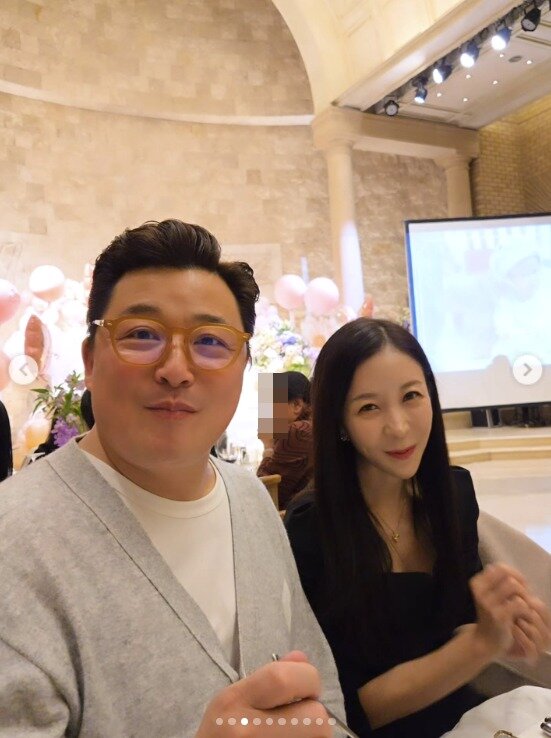 본문 이미지 - 윤정수&#40;왼쪽&#41;, 원진서 부부 / 윤해영 인스타그램