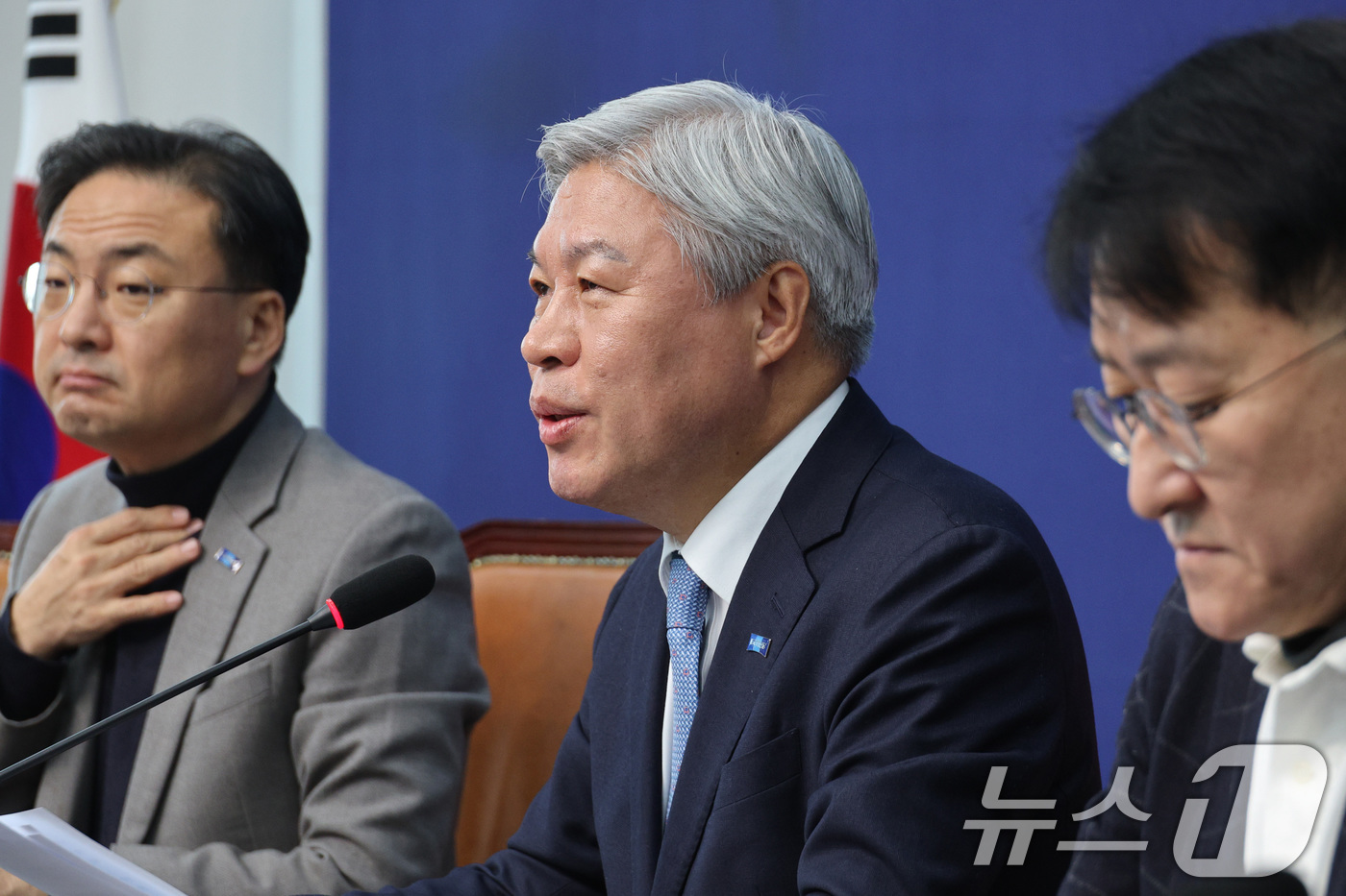 (서울=뉴스1) 신웅수 기자 = 서왕진 조국혁신당 원내대표가 7일 서울 여의도 국회에서 기자간담회를 하고 있다. 2025.12.7/뉴스1