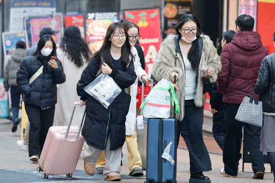 황금연휴 일본·중국인 20만명 몰려온다…정부, 지방으로 분산 총력